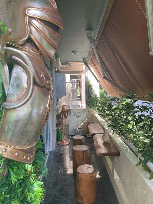 Sarakin's Mansion Luxury Retreat Apartment