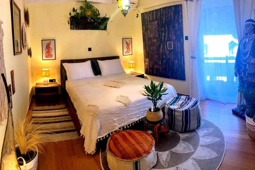 Sarakin's Mansion Luxury Retreat Apartment