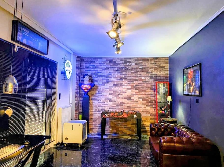 Sarakin's Mansion Luxury Retreat Apartment