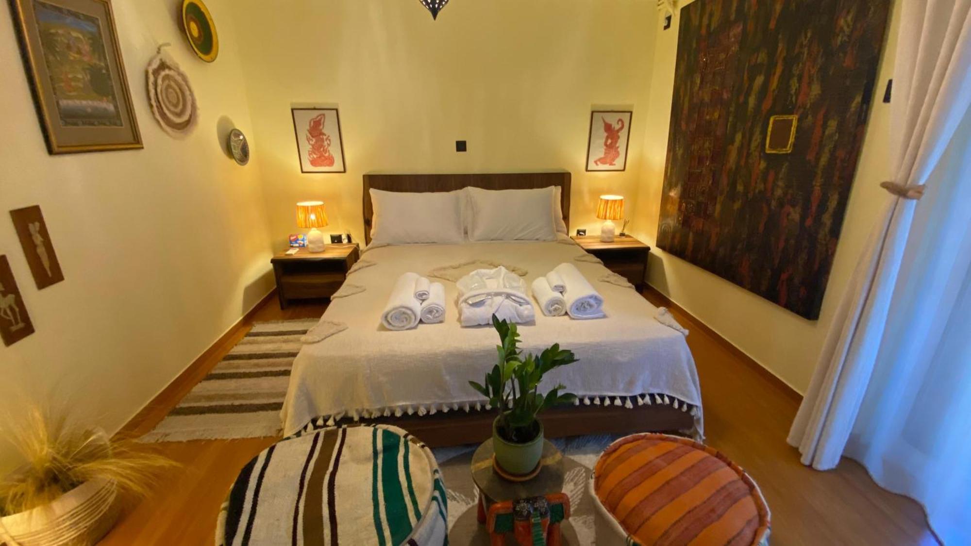 Sarakin's Mansion Luxury Retreat